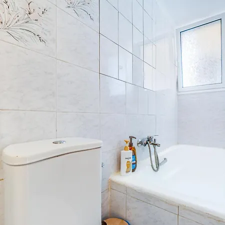 Georgia's * Corfu (city)