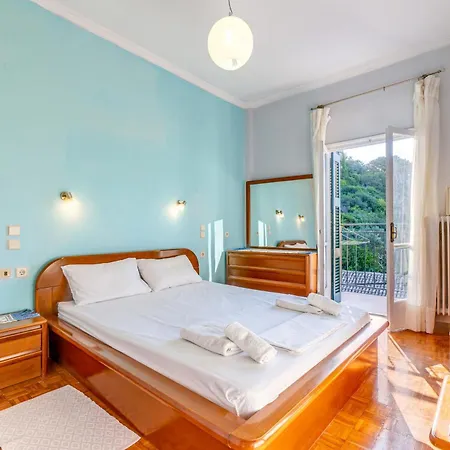 Apartment Georgia's Corfu (city)